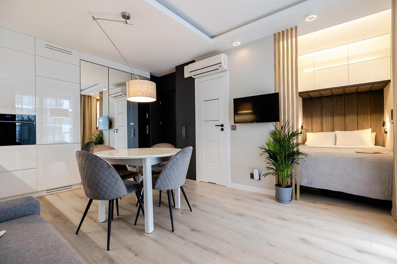 Apartment Wola, Wi-Fi, Smart Lock, Air Condition วอร์ซอ ภายนอก รูปภาพ