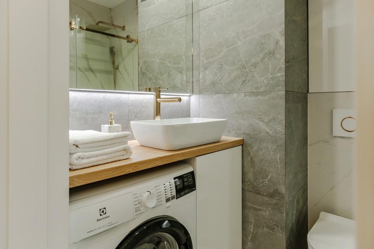 Apartment Wola, Wi-Fi, Smart Lock, Air Condition วอร์ซอ ภายนอก รูปภาพ