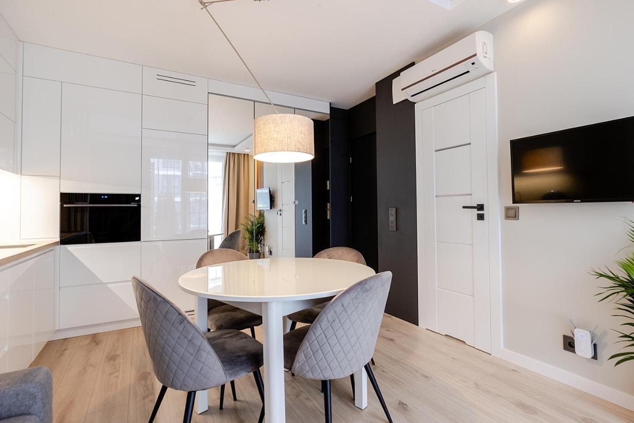 Apartment Wola, Wi-Fi, Smart Lock, Air Condition วอร์ซอ ภายนอก รูปภาพ